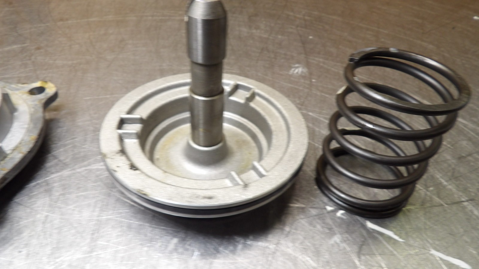 Ford C-4 Automatic Transmission ” Intermediate Band Servo ” Very Good