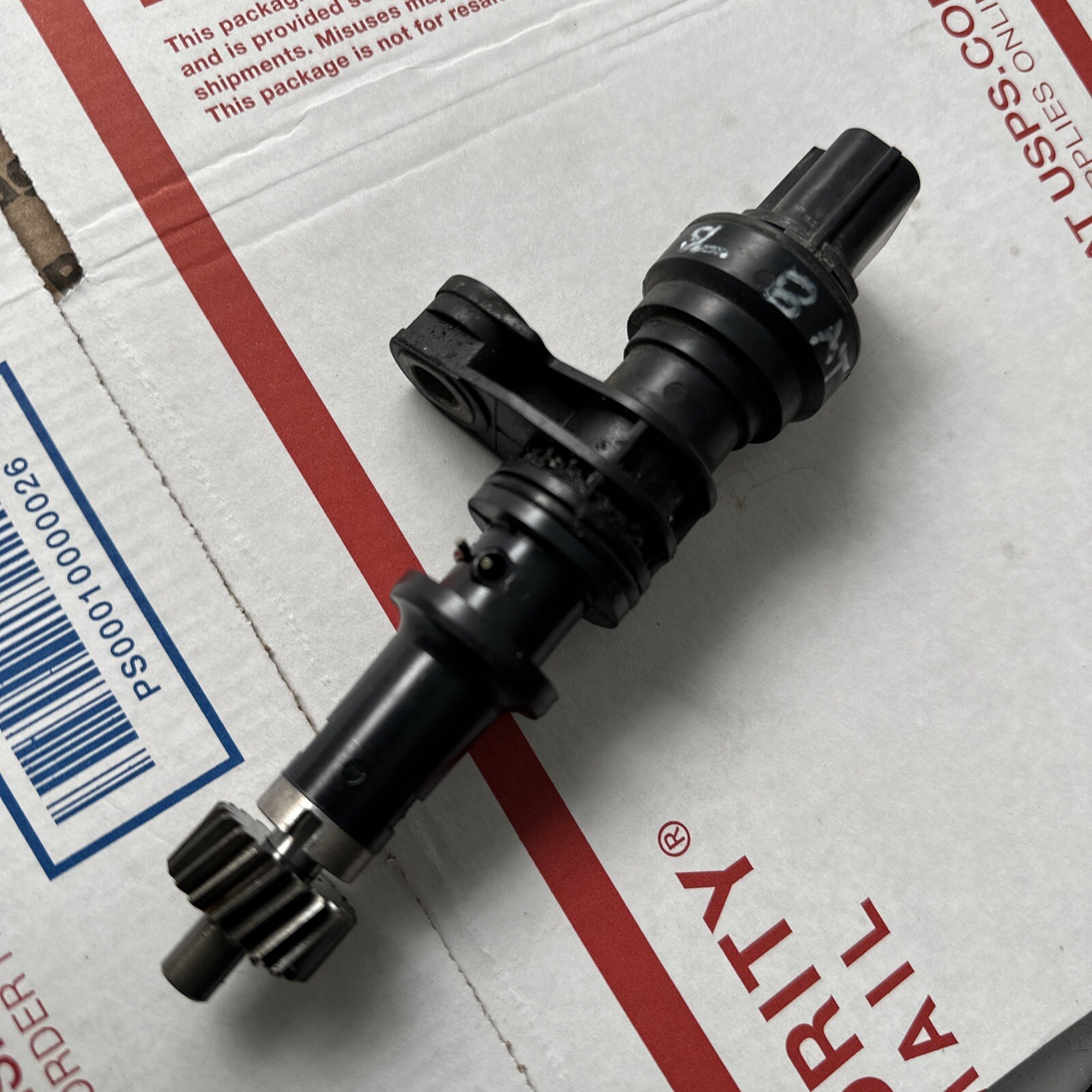 Used 94-01 Acura Integra automatic VSS vehicle speed sensor.
