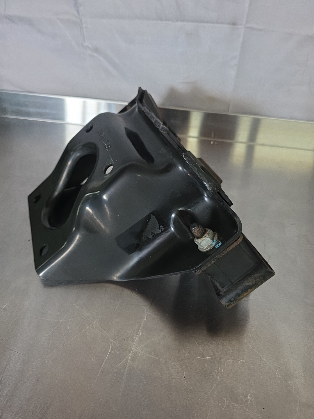 OEM Dodge Ram Cummins 48RE Automatic Transmission Bracket 2500 3500 52121487a