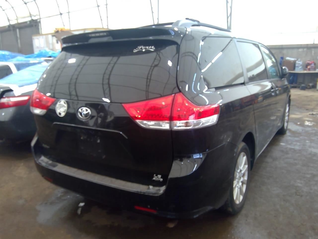 Automatic Transmission 6 Cylinder AWD Fits 11-16 SIENNA 6978794