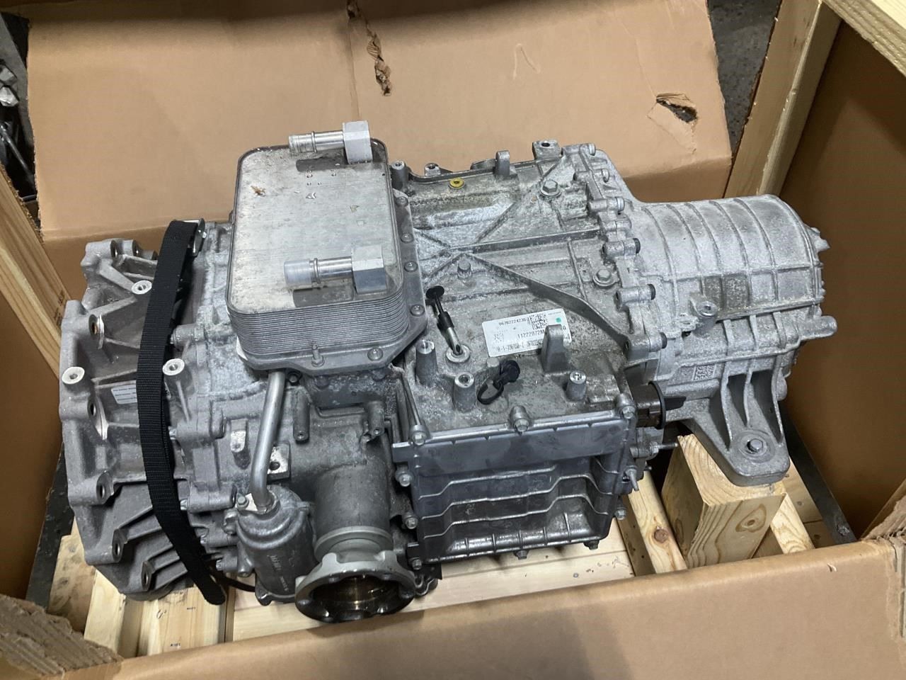 22-24 Maserati MC20 3.0 BT V6 2WD 8-Speed AT Automatic Transmission Q