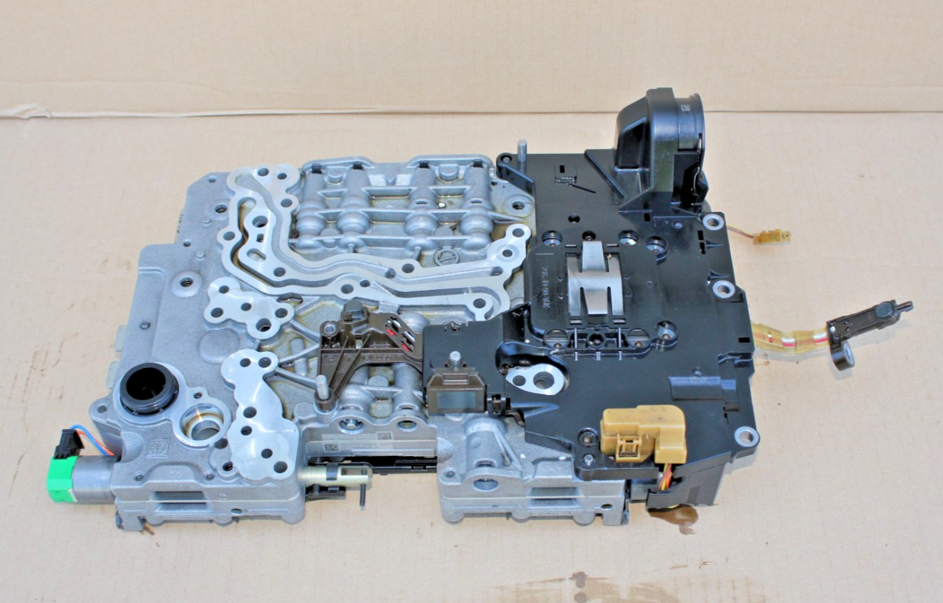 13-18 BMW 2.0L F30 F10 Auto 8HP45 Transmission Valve Body Mechatronic 1087427173
