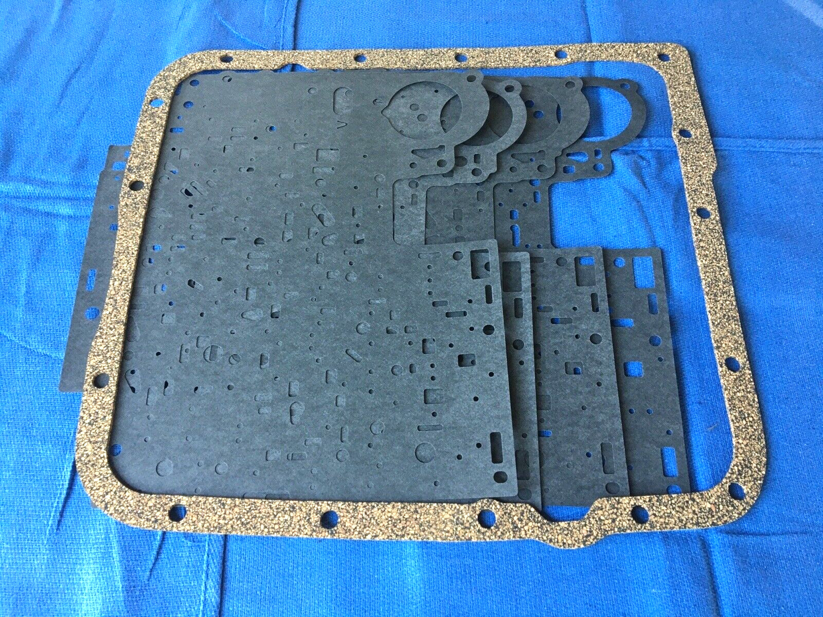 93-up 4L60E Valve Body Gaskets Upper Lower Separator Plate Cork Pan Gasket 2 Set