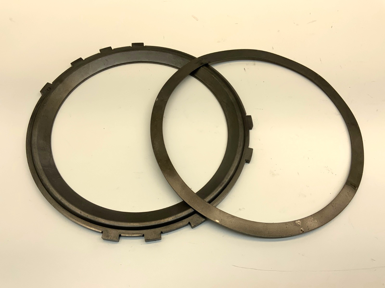 GM TH350 TURBO AUTOMATIC TRANSMISSION PRESSURE PLATE AND WAVE PLATE SET #2