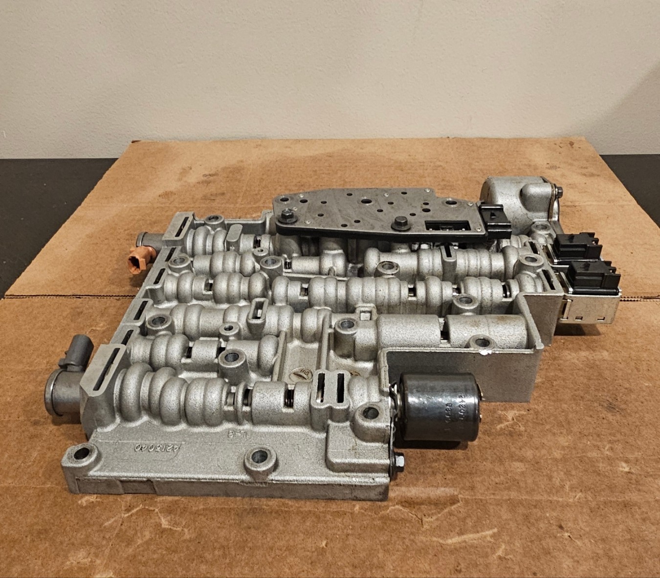 GM 4L60E 4L65E 4L70E Valve Body and solenoids 20032008 OEM G2U