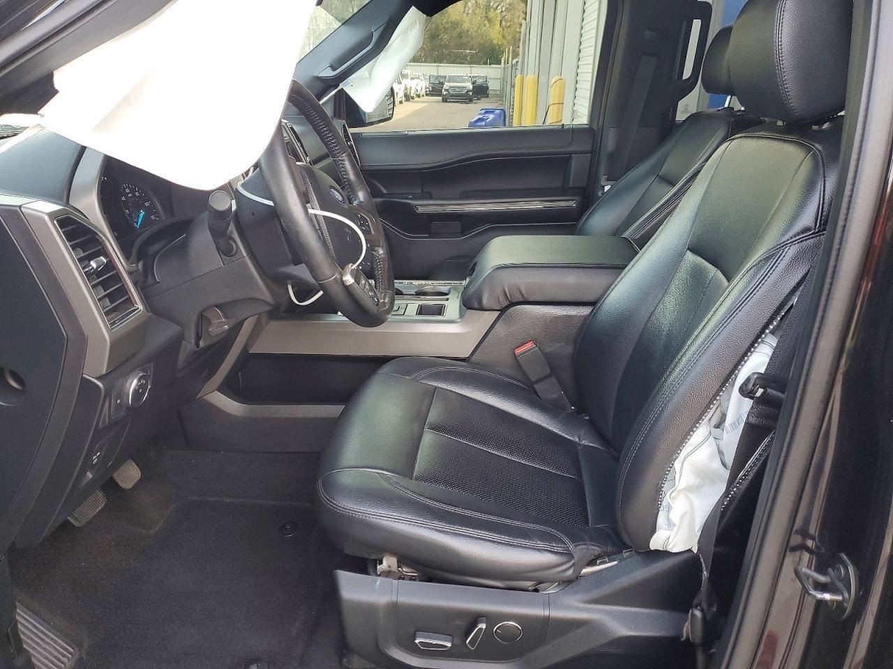 Automatic Transmission Floor Shift 2WD Fits 18-21 EXPEDITION 2452141