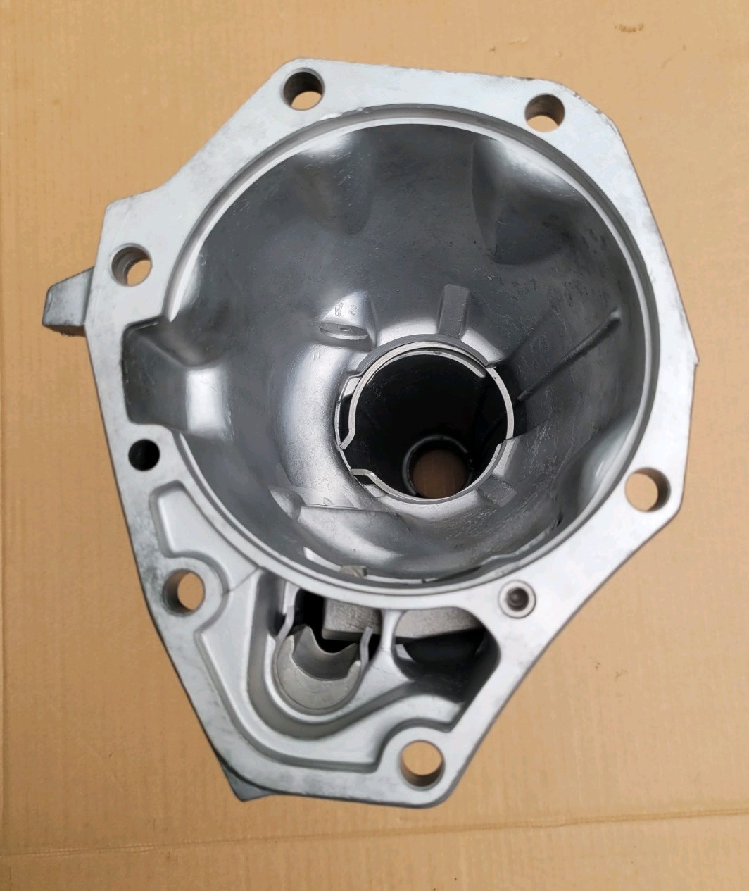 MOPAR 1972 727 TORQUEFLITE AUTO TRANSMISSION EXTENSION HOUSING 18.5″