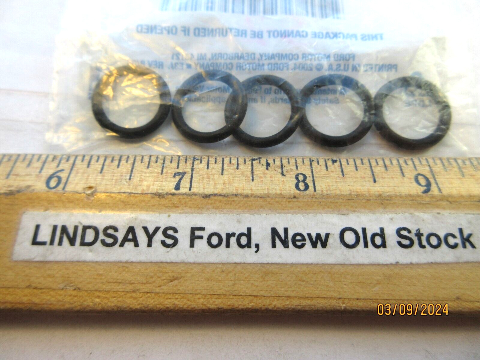 5 NEW GENUINE OEM PIECES FORD 1997/2011 “RING” RUBBER, O-RING, W702597-S