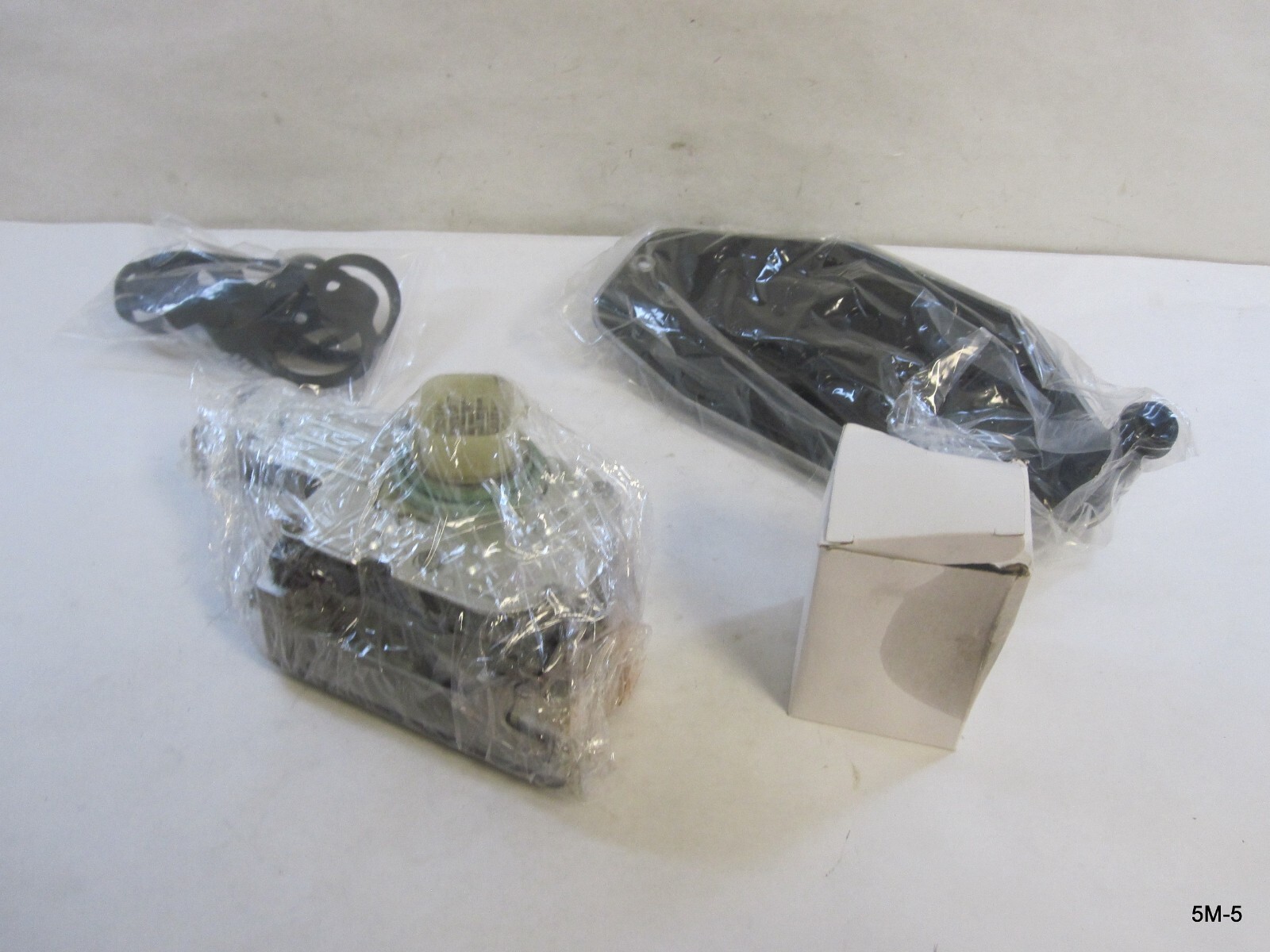 Transmission Solenoid Block 4WD Filter Service Kit with Gray Connector