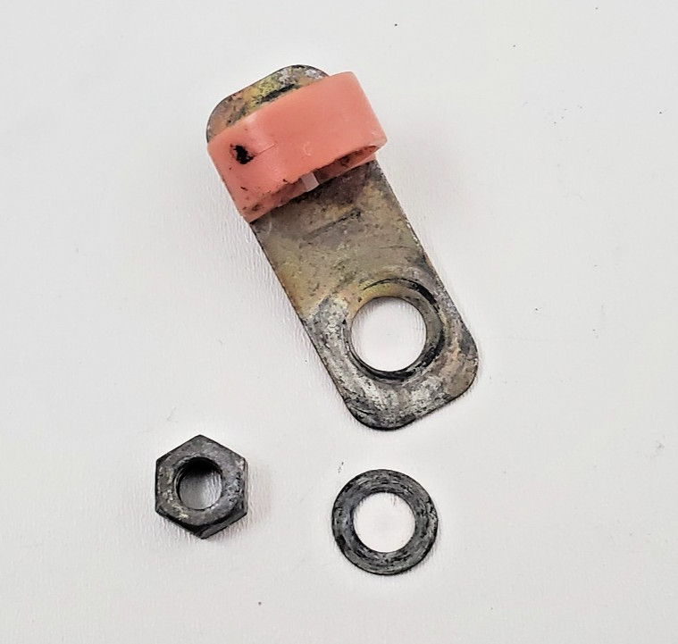 RED PLASTIC CLIP WIRE HOLDER BRACKET – PORSCHE 944 CLUTCH COVER BELL HOUSING