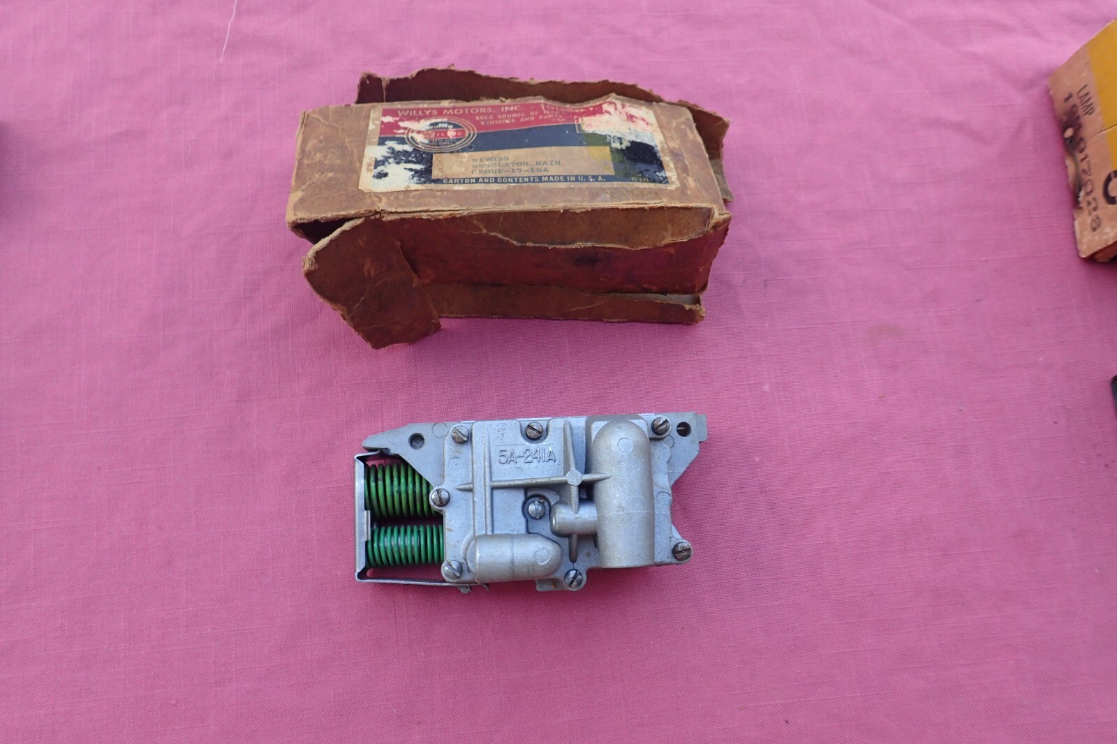 Vintage FJ Jeep automatic transmission main regulator, NOS! 917035