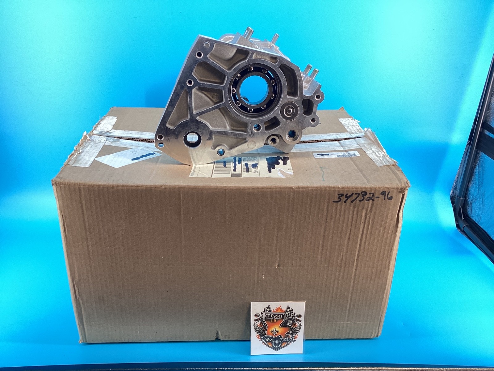 NEW open box OEM Harley Davidson Transmission Case Sub-Assy, Silver, 34732-96 *