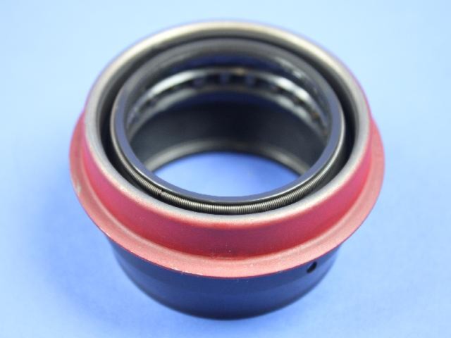 Genuine OEM Mopar Transfer Case Output Shaft Seal for Ram 2500, 3500 68033195AA