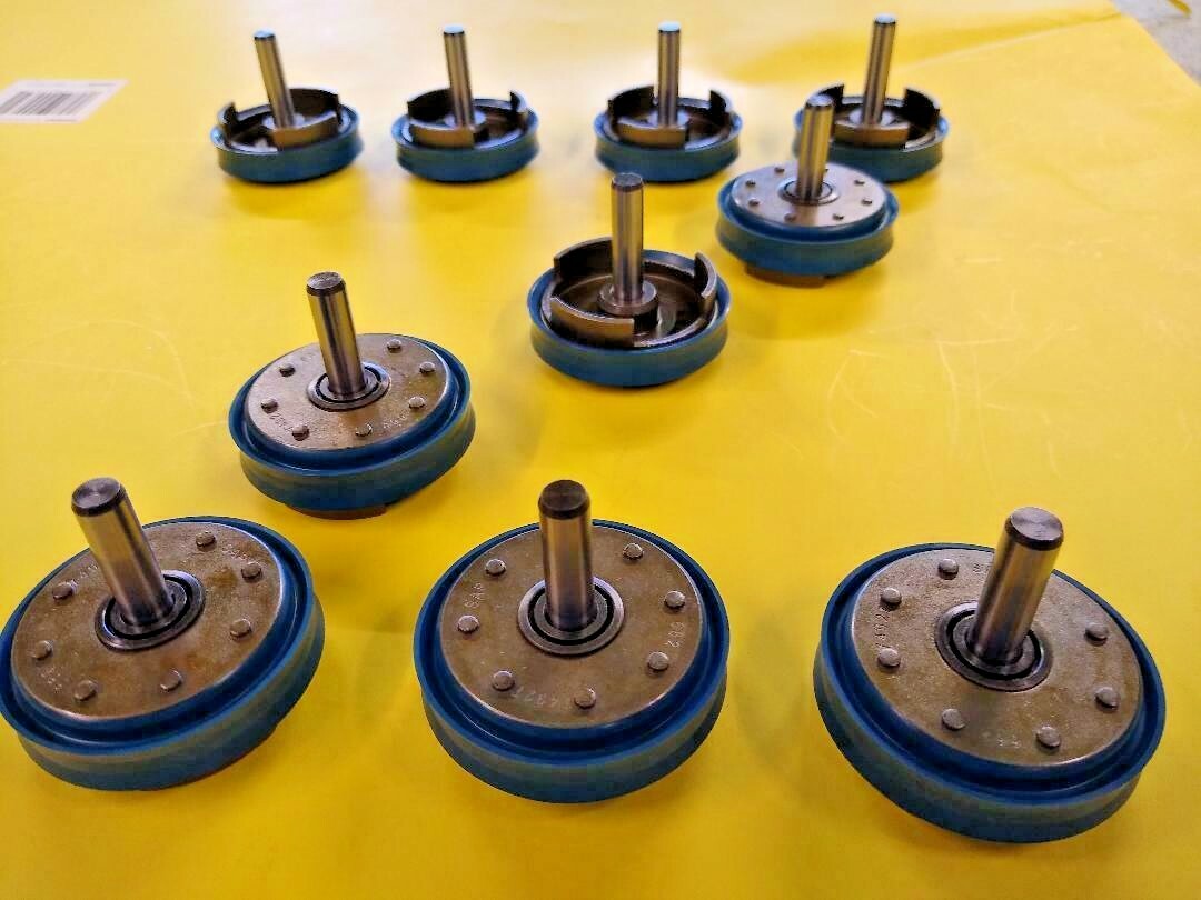 . 4l60e 1-2 accumulator piston Hi Performance BLUE w/ Pin SMALL HOLE 74927A