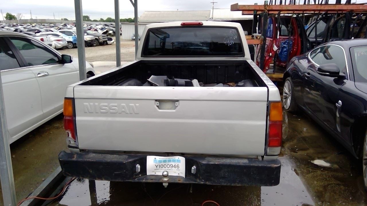 Manual Transmission 4 Cylinder 2WD Fits 96-97 NISSAN PICKUP 9629818