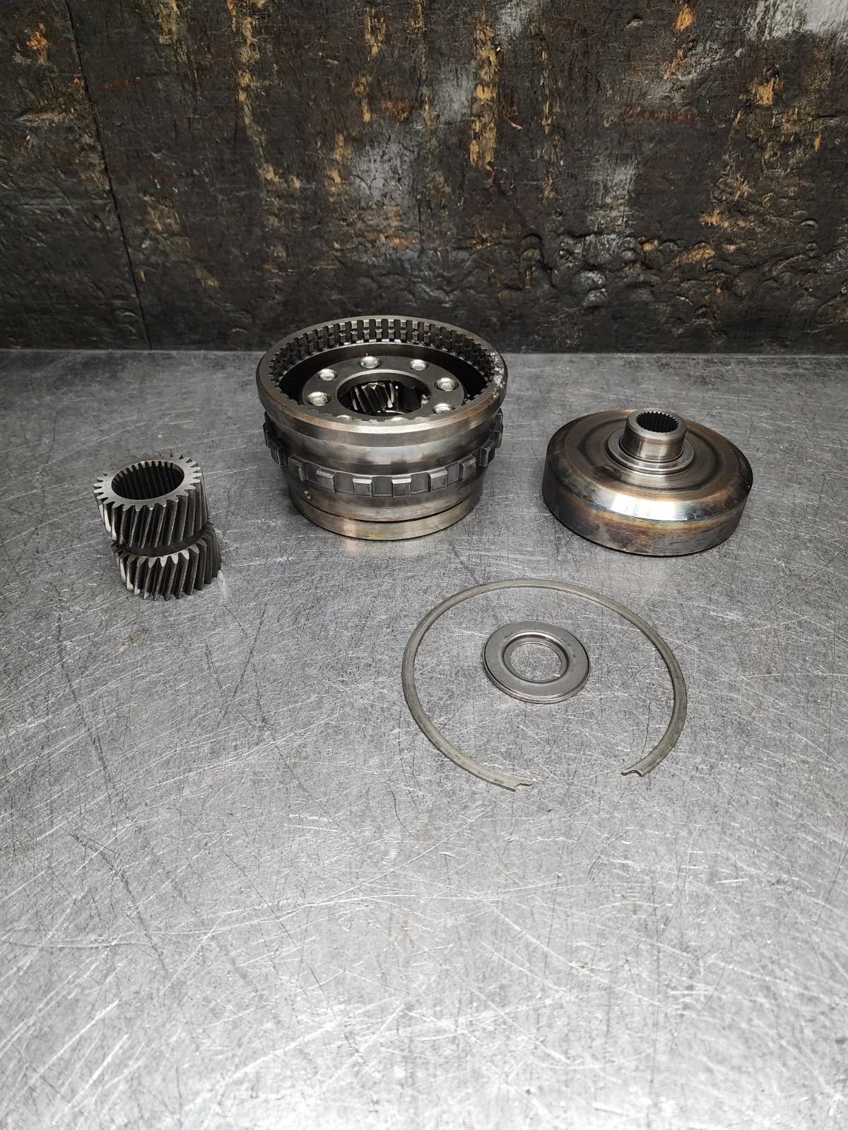 TH400 400 TRANSMISSION REAR PLANET & SUN GEAR ANGLED TEETH 1 SHORT LUG 1969-UP