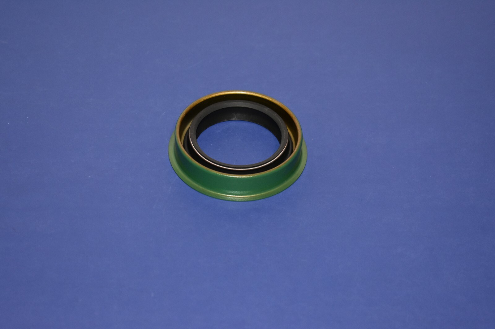 GM 4L80E 4L85E MN8 Hydramatic Automatic Transmission Rear Housing Oil Seal 2.7″