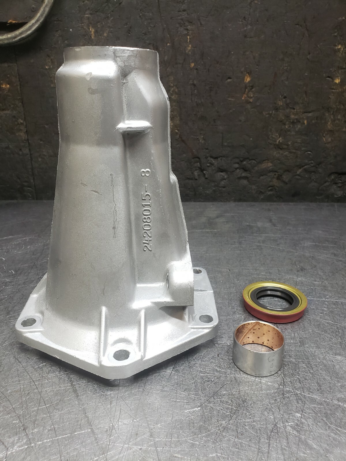 4L60E Extension Tail Housing 6 Bolt 4L65E 4L70E GM Transmission 24208015 1997-UP