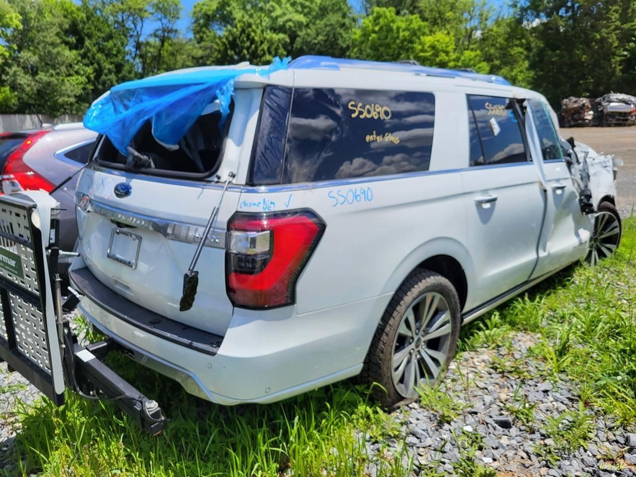 Automatic Transmission Floor Shift 4WD Fits 18-21 EXPEDITION 3739494