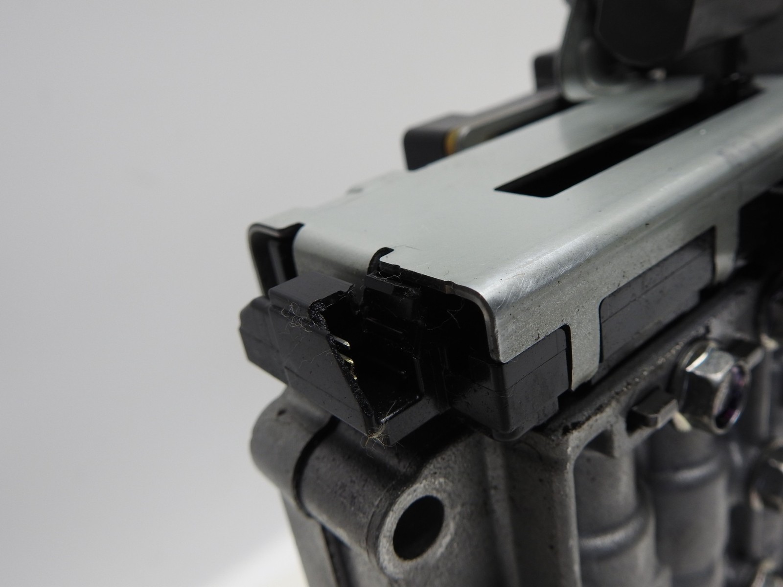 OEM 2014-2019 Infinity Q50 Q60 3.7L Valve Body TCM 31705-X132B RE7R01A – REMAN!