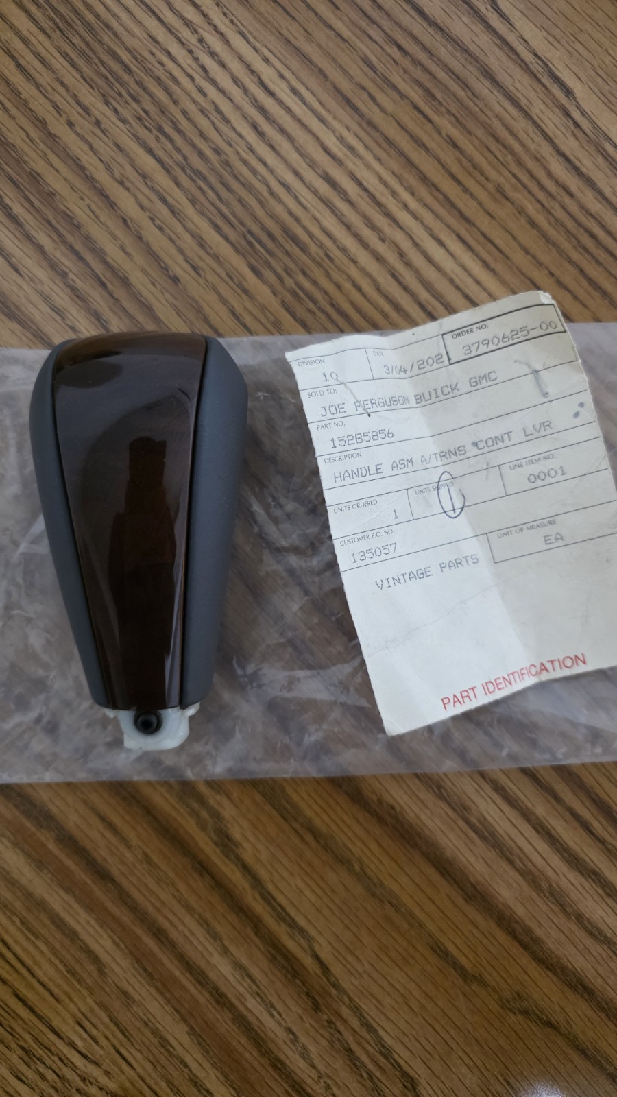 15285856 06 Colbalt Automatic Transmission Control Lever Handle