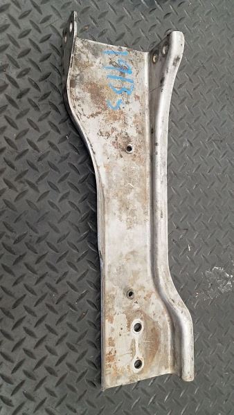 99-10 Chevrolet Silverado 2500 4×4 Front Crossmember Control Arm OEM 12474450