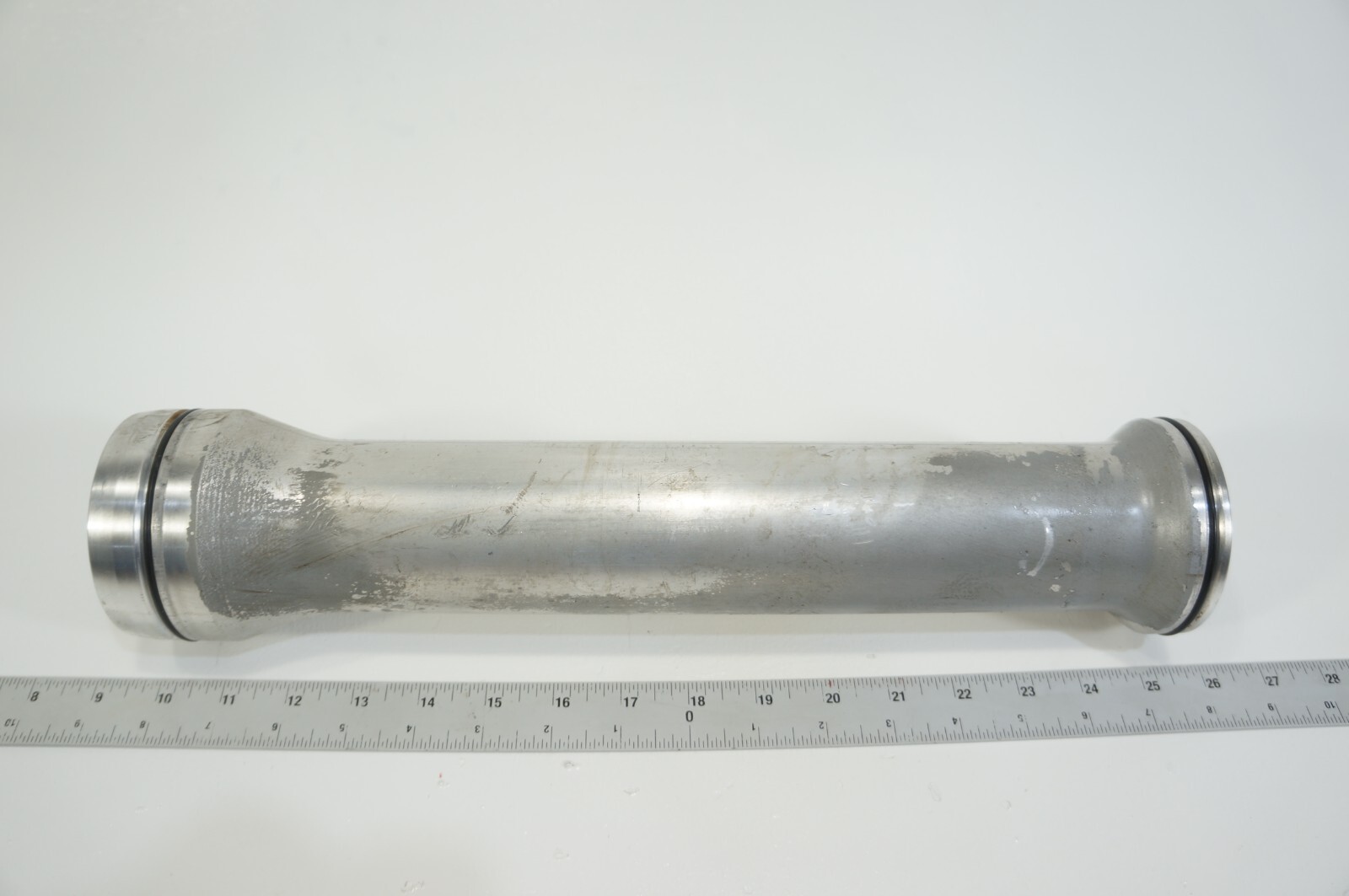 03-2012 Bentley Flying Spur Automatic Transmission Gear Box Shaft Tube Housing