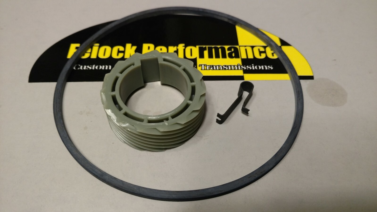TH350 & 700R4 15 Tooth Speedometer Drive Gear Kit – Gear Clip Seal – USA Ship