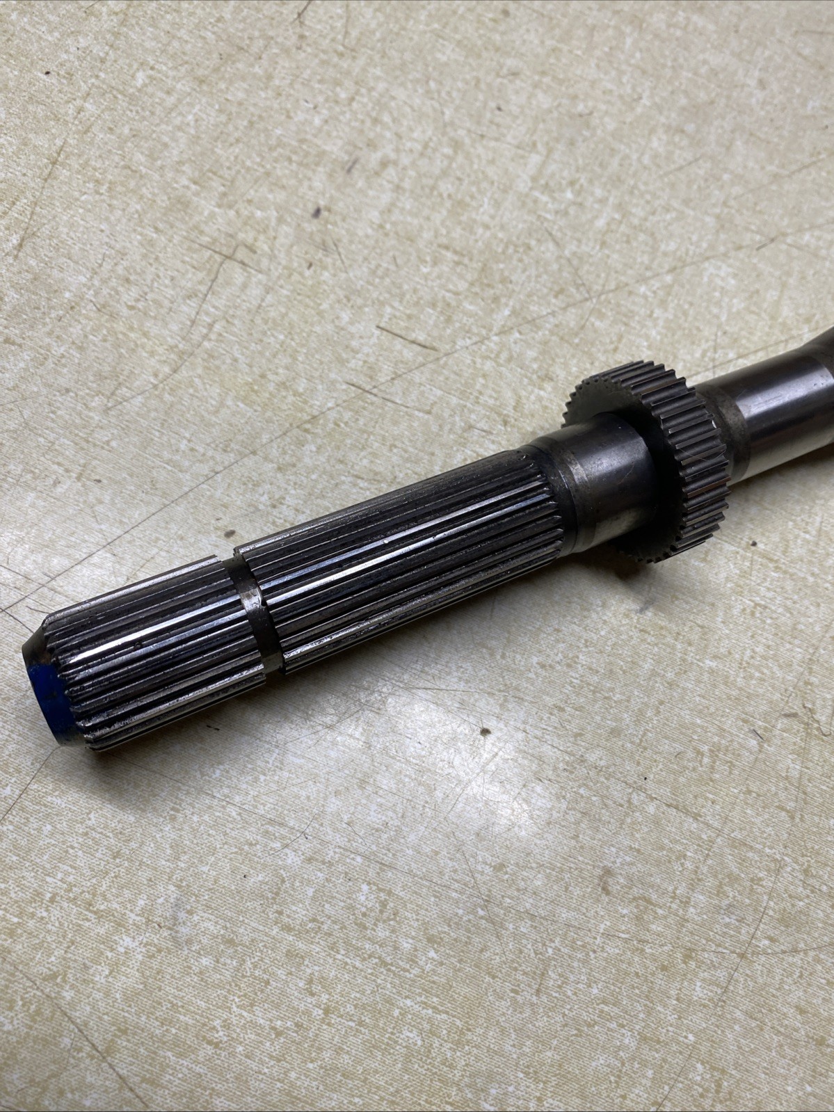 GM 4L60E/4L65E AUTOMATIC TRANSMISSION 2WD OUTPUT SHAFT 27 SPLINE CHEVROLET