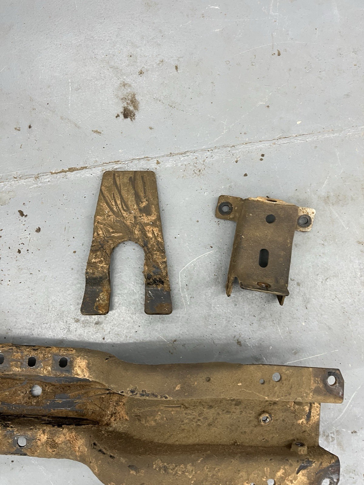 1992 1993 1991 dodge diesl 2wd tranmission crossmember d250 cummins 1991 1990