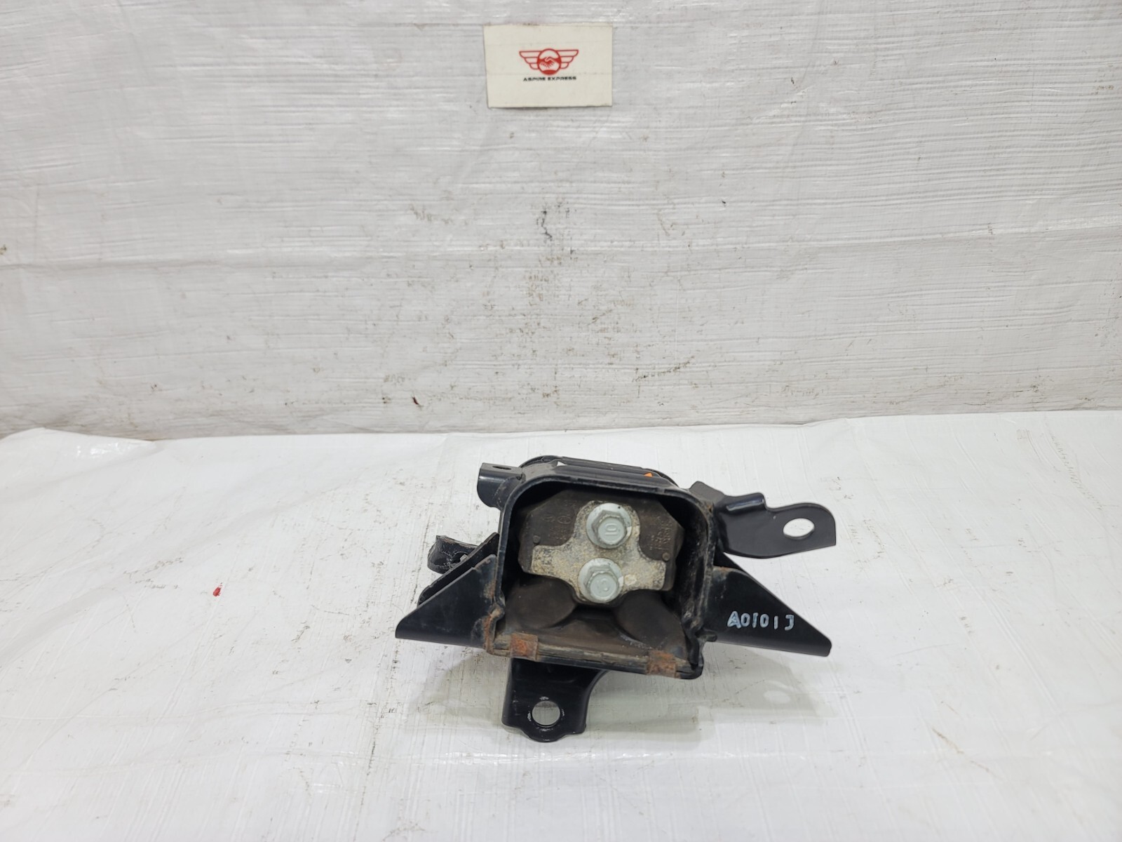 2019-2023 Kia Forte Transmission Mount Bracket Left Driver OEM 21830-M7000