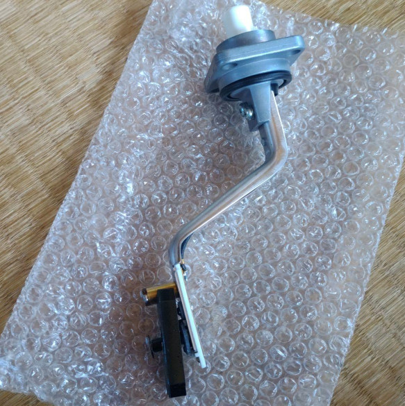 Toyota Dyna 200 BU Ace BZU410 Hino Dutro Engine Oil Level Sensor 89491-37020 OEM