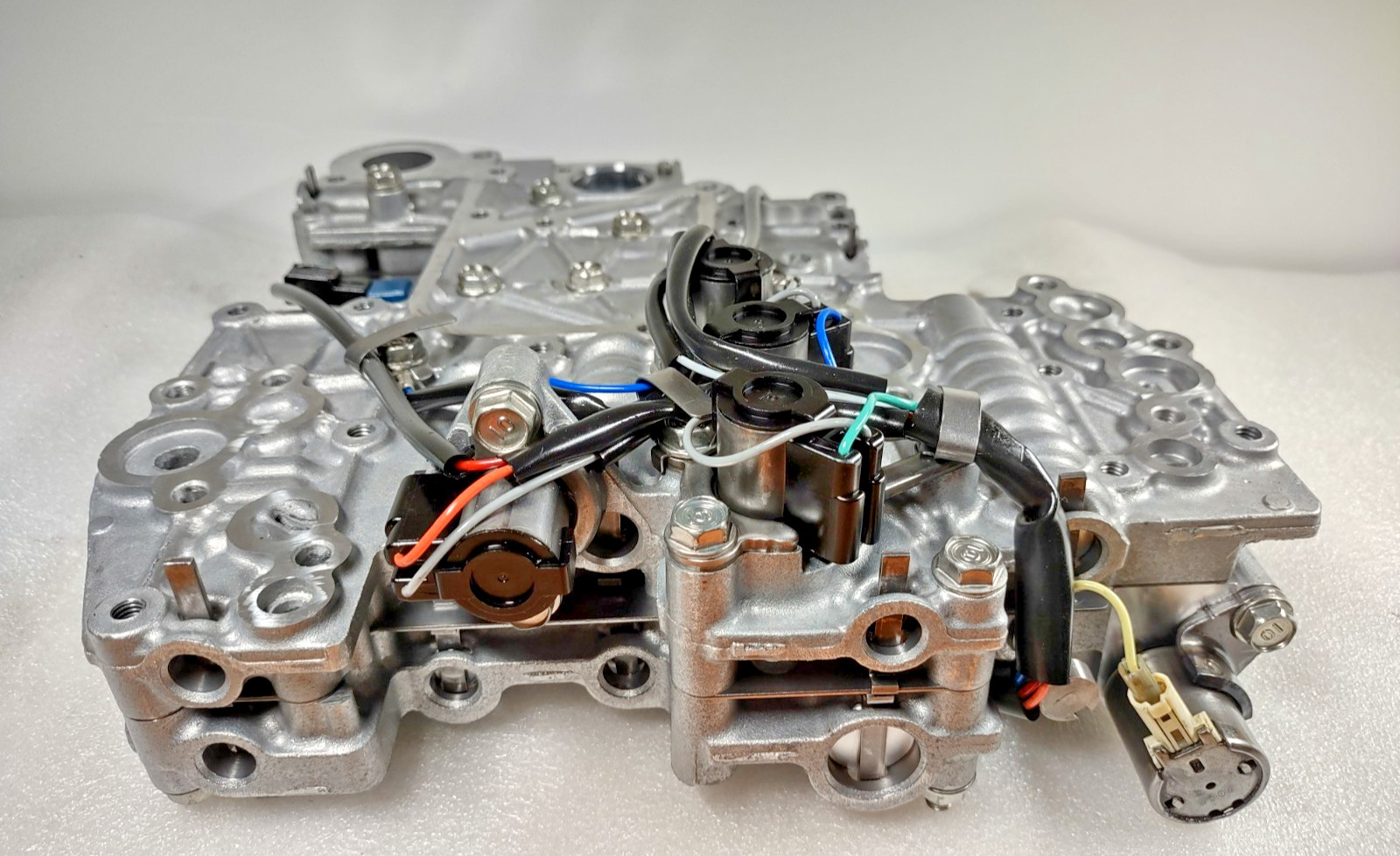 163740A TR690 CVT Transmission Valve Body Compatible With Subar-u Levorg Outbac-