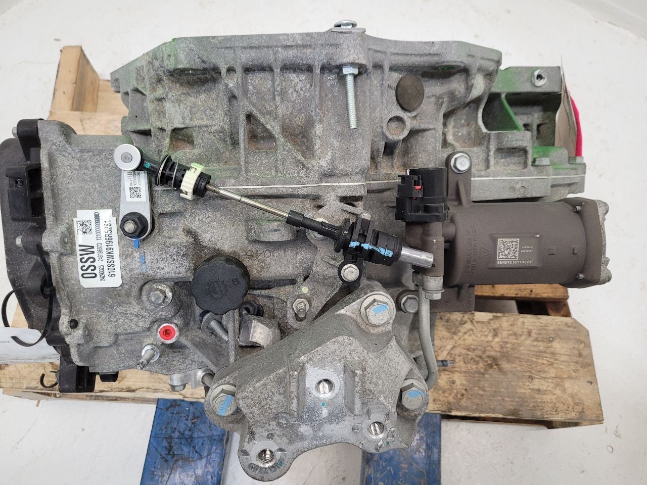 2020 20 CHEVROLET EQUINOX 6 Spd Automatic Transmission 24290325