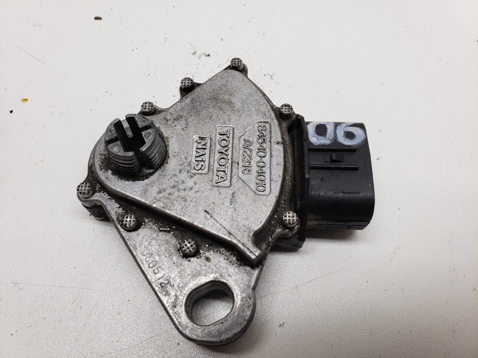 2005-2006 TOYOTA TUNDRA SEQUIOA GEAR SELECTOR Neutral Safety Switch 84540-04010