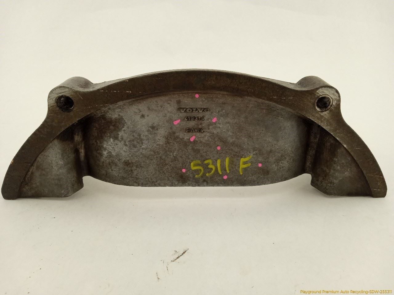 Volvo 240 WAGON Automatic Transmission Bell Housing Bracket Support Fits 75-93