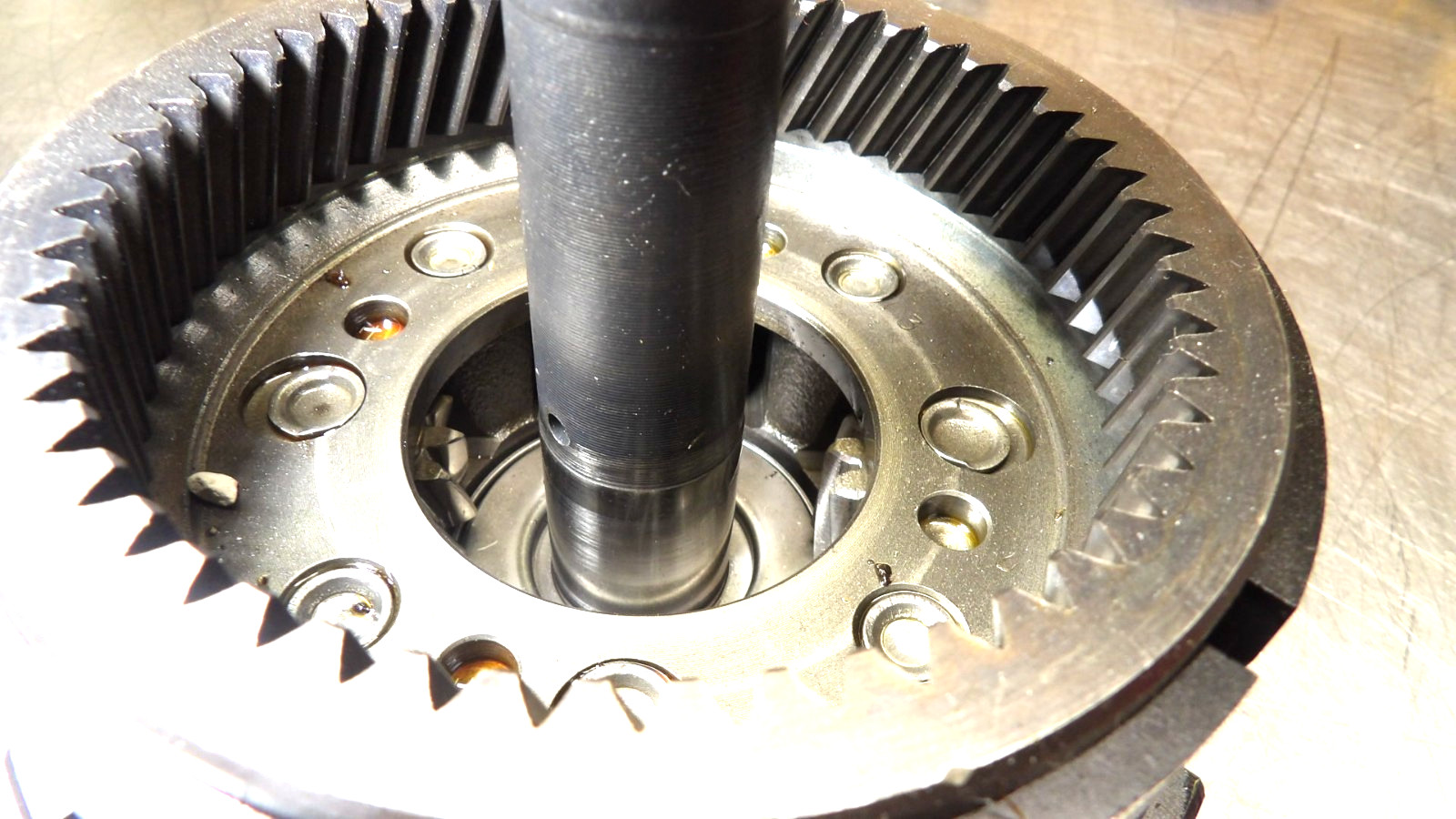 Chevy – 400 Turbo – Automatic Trans ” Rear Planetary & Main Shaft ” Very Good