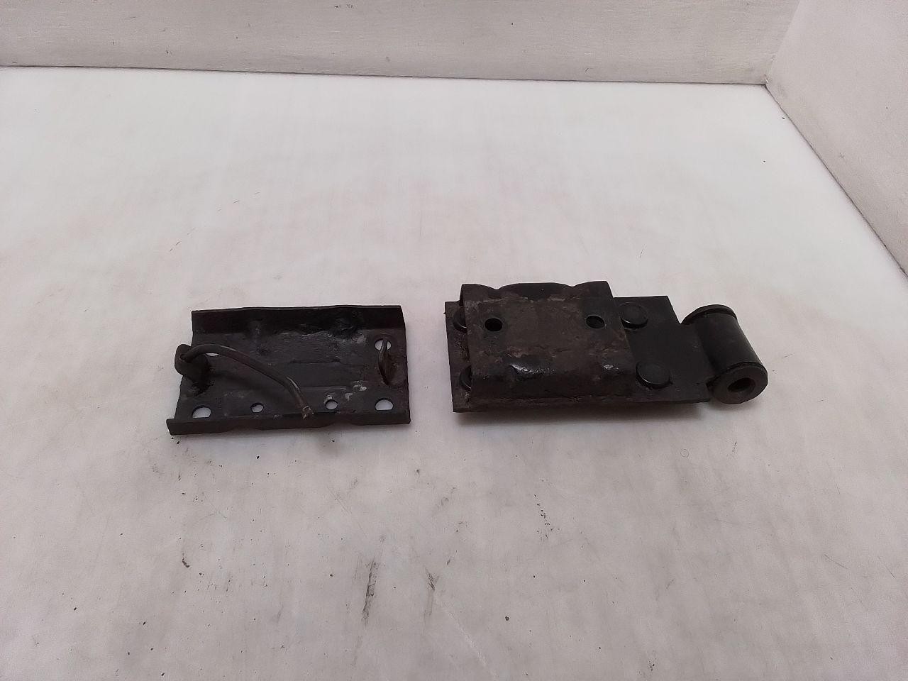 Jeep TJ Wrangler 4.0L Auto Trans Mount Bracket 52058546AB 97-02 145146