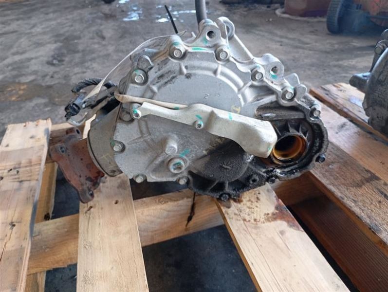 Transfer Case 3.5L Without Oil Cooler Fits 15-18 EDGE 3601938