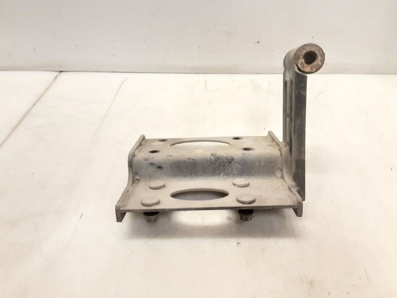 Jeep TJ Wrangler 4.0L Automatic Transmission Mount Bracket 2003-2005 2006 101628