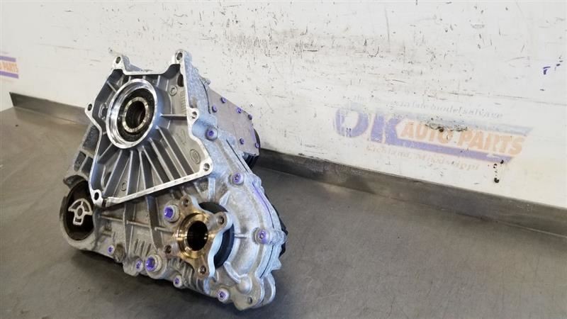 17-20 JAGUAR F PACE F-PACE OEM 2.0L TRANSFER CASE GX637K780BD