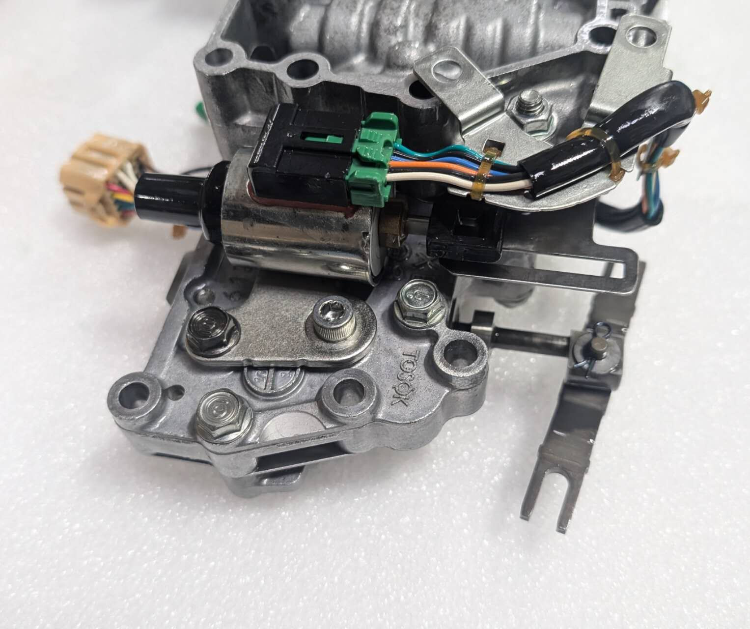 NEW GENUINE Nissan Infiniti CVT RE0F09A JF010E Valve Body – V6 3.5L(31705-1XE4E)