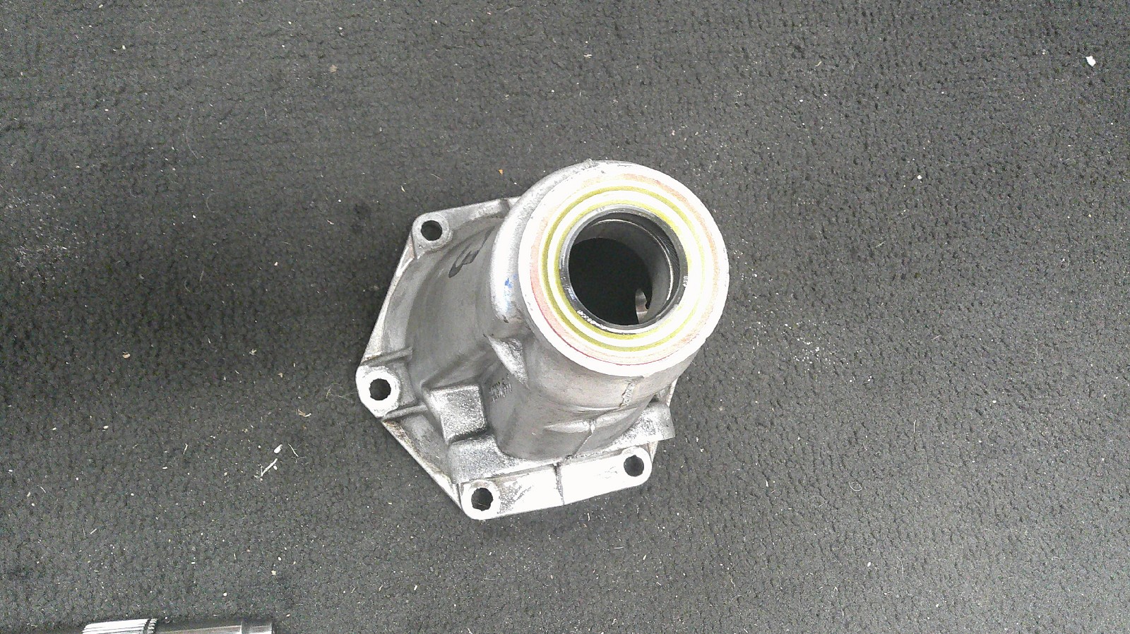 4L60E Extension Housing Output Shaft OEM 2WD GMC 4L70E 4L65E TAIL HOUSING 97-14