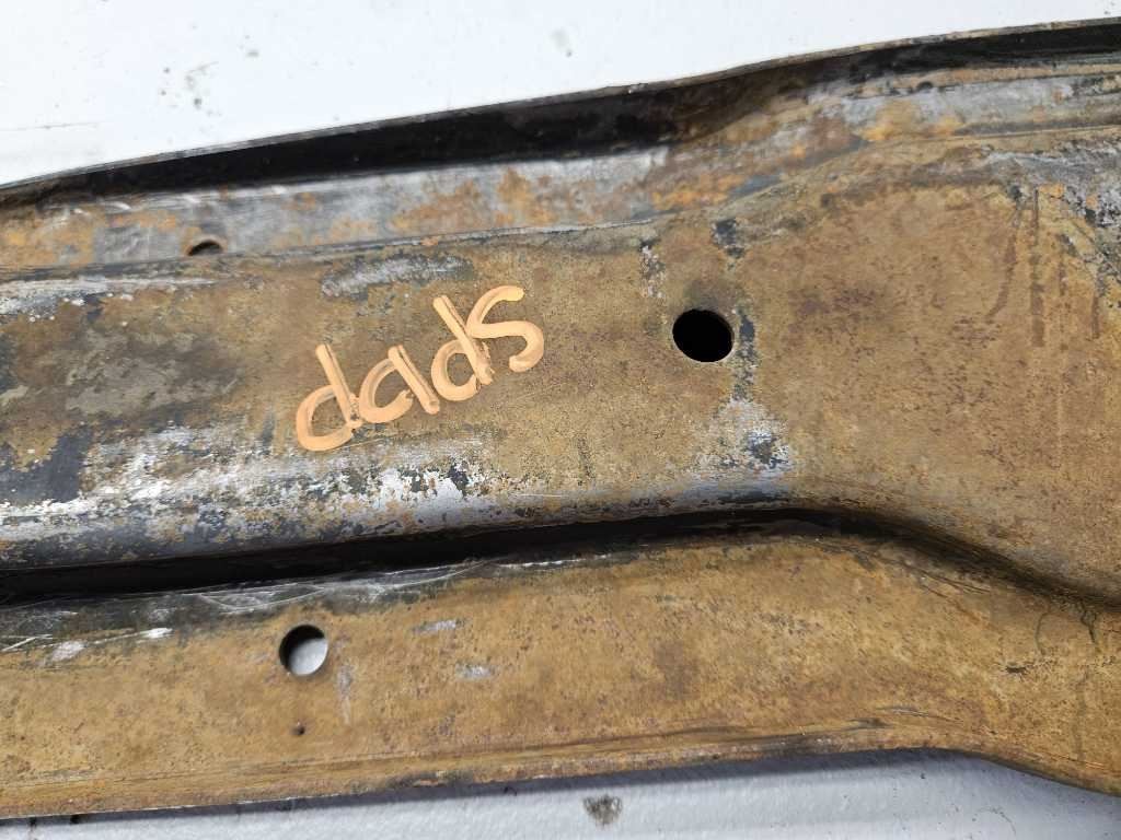 1988-2000 Chevy GMC K1500 Transmission Crossmember 4×4 Mount OEM 2957
