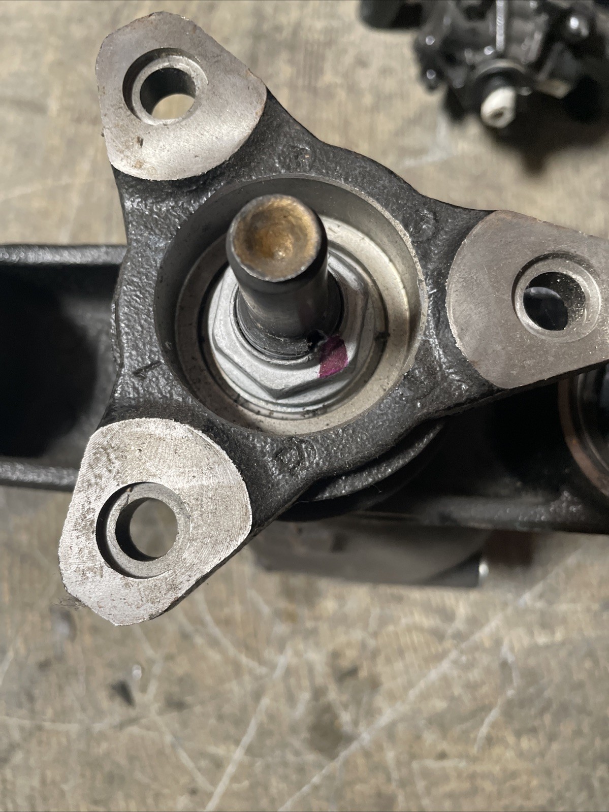 GM 84110753 Differential Carrier Assembly 3.27 Ratio