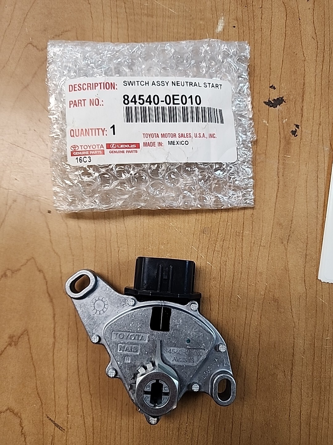Toyota Genuine Neutral Safety Switch Avalon Camry Sienna Highlander 84540-0E010
