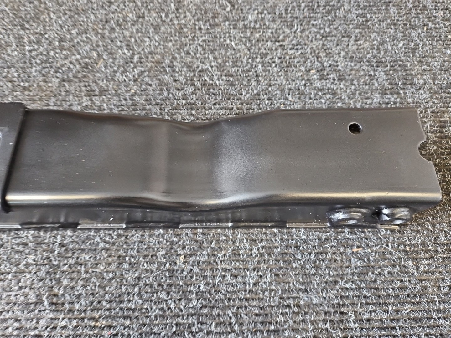 2000-2006 GMC Chevy Sierra Yukon Denali Transmission Crossmember OEM 4×4 AT 4WD