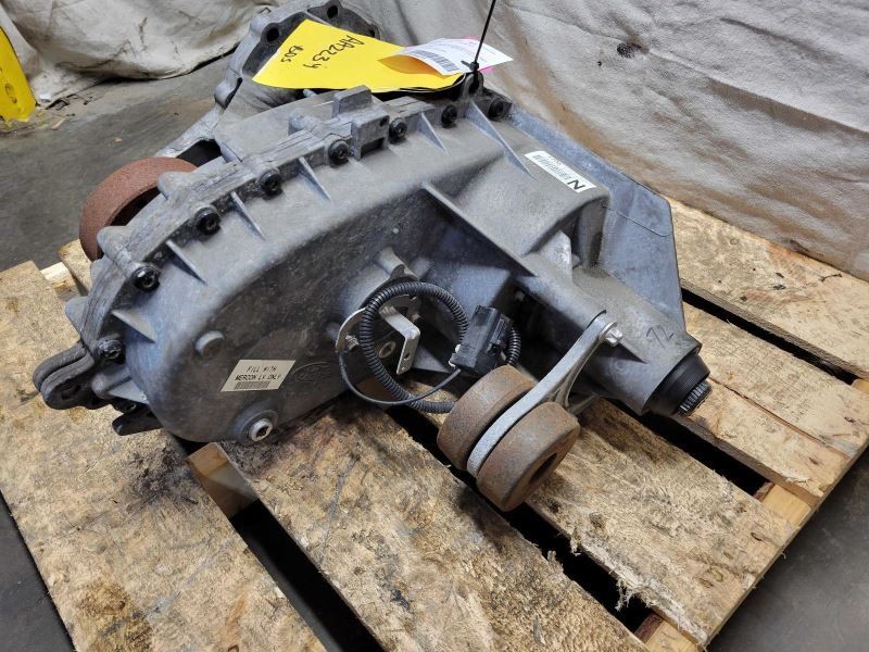 Transfer Case Fits 15-17 NAVIGATOR 1498960
