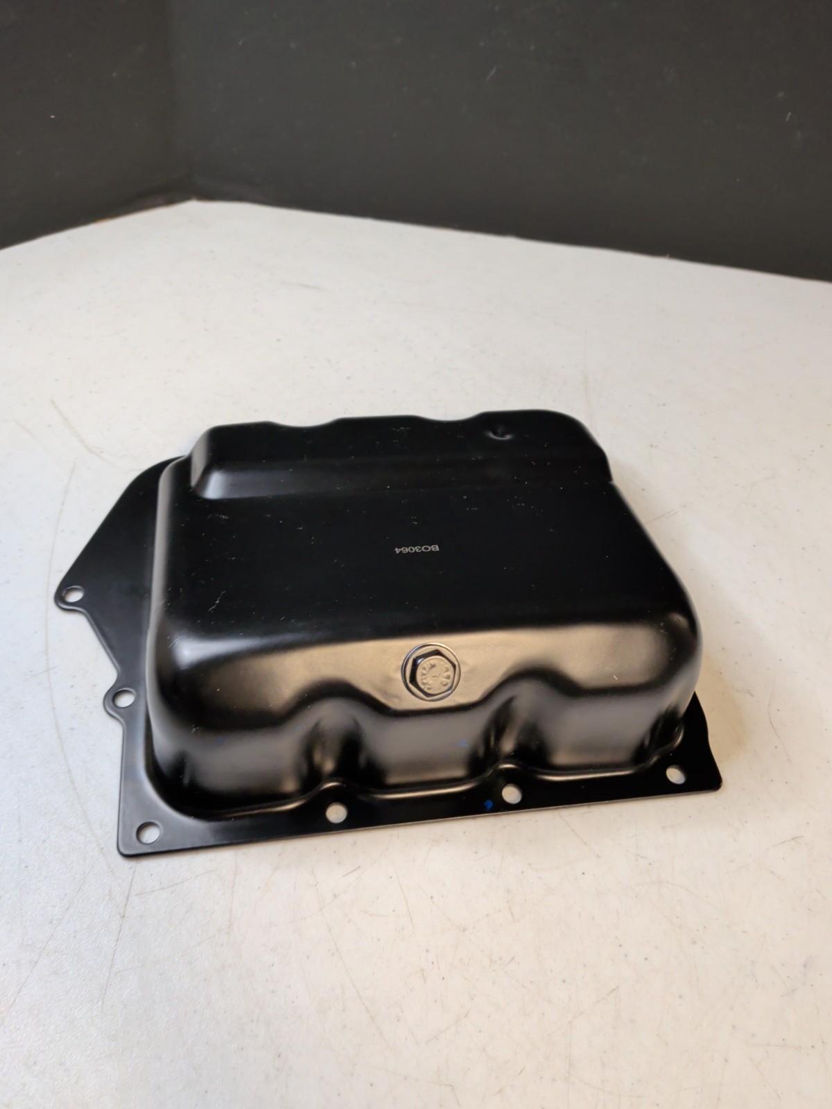 Automatic Transmission Oil Pan for 2011-2014 Chrysler 200