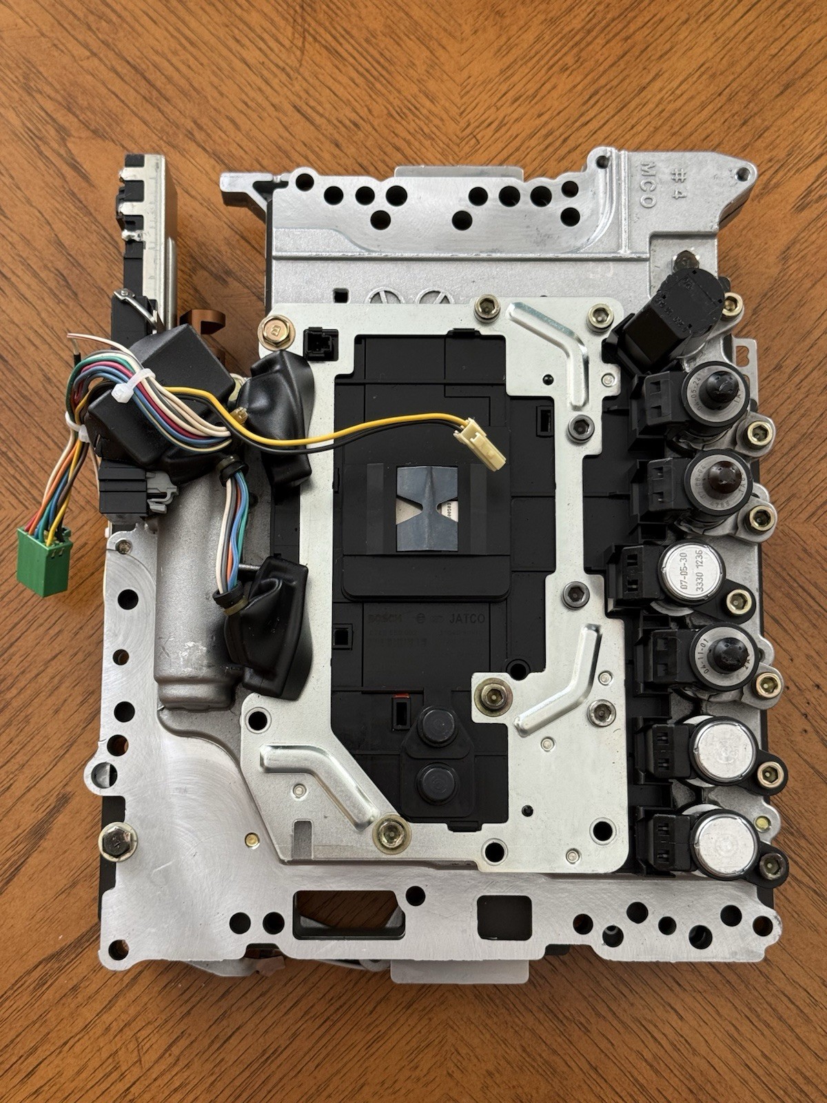 Genuine OEM RE5R05A Valve Body TCM 31040-90X10 Nissan Frontier Titan Xterra